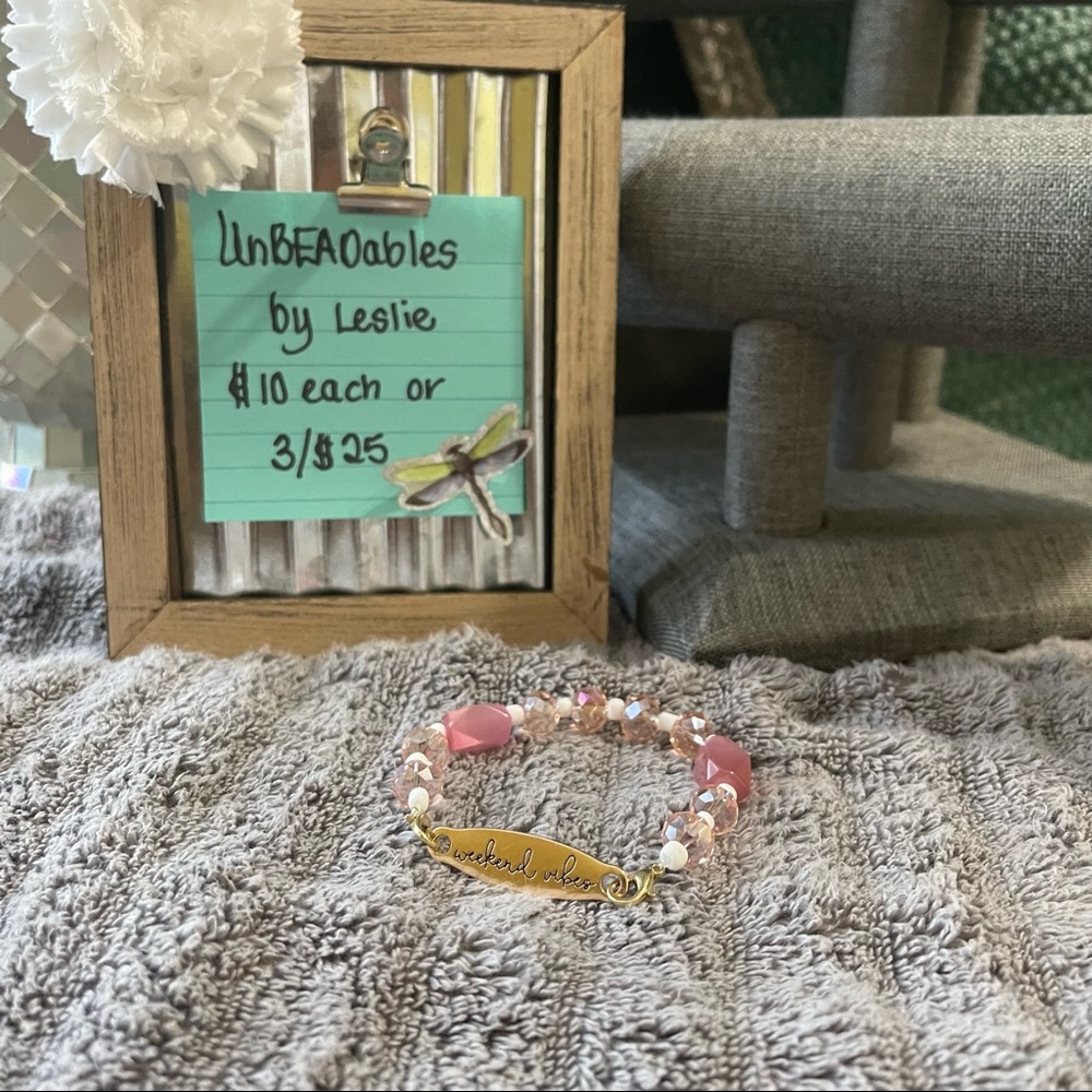Pink Weekend Vibes bracelet